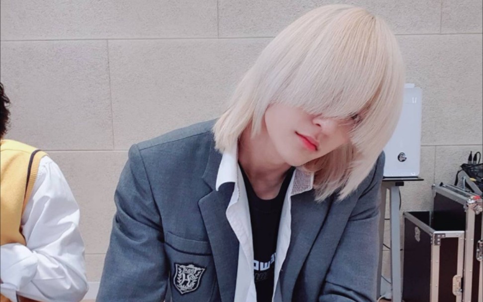 【onlyoneof】《love shot》junji翻跳现场(饭拍版)_哔哩哔哩 (゜-゜)