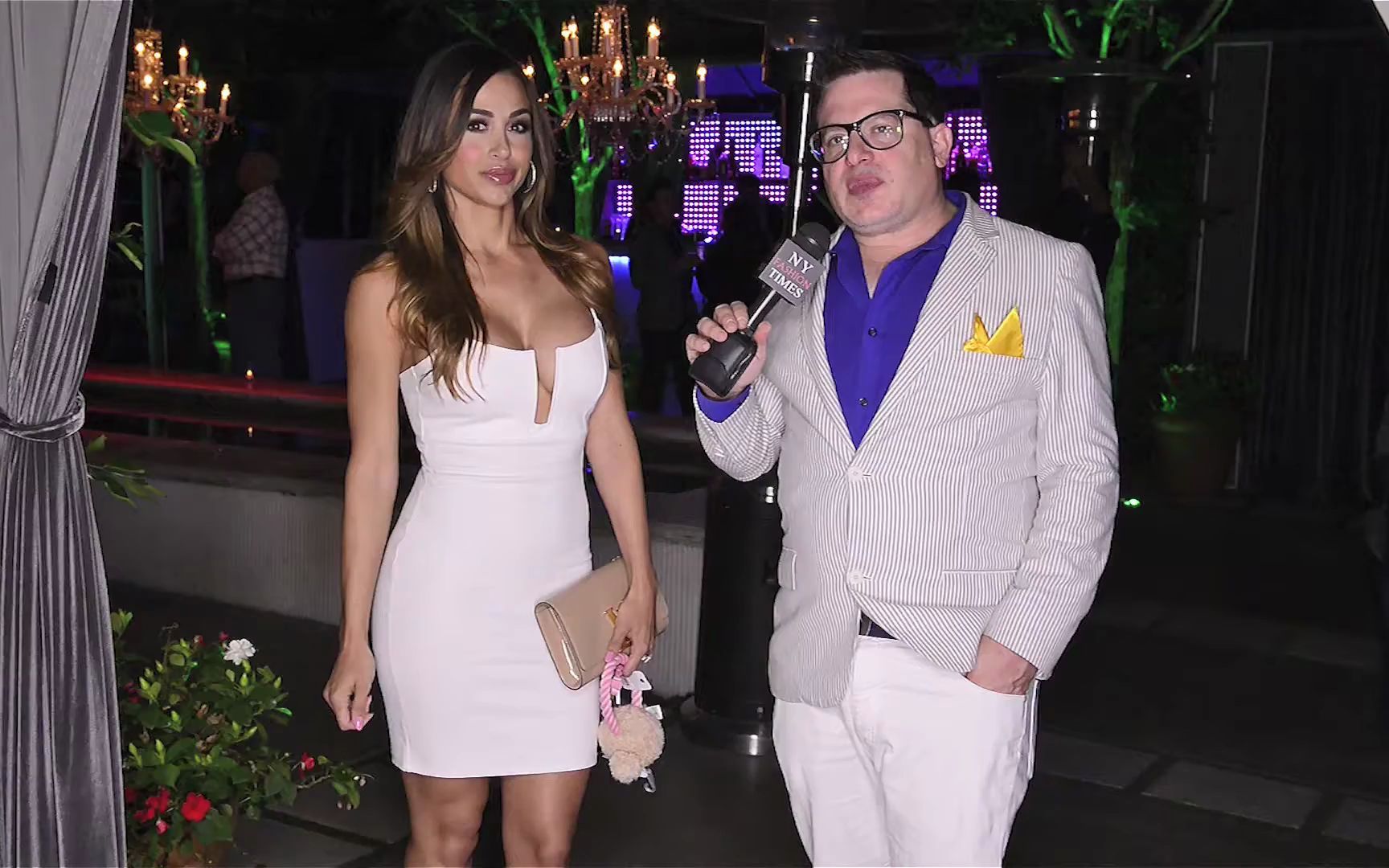 Ana Cheri attends the Babes In Toyland Pet Edition charity event.mp4哔哩哔哩bilibili