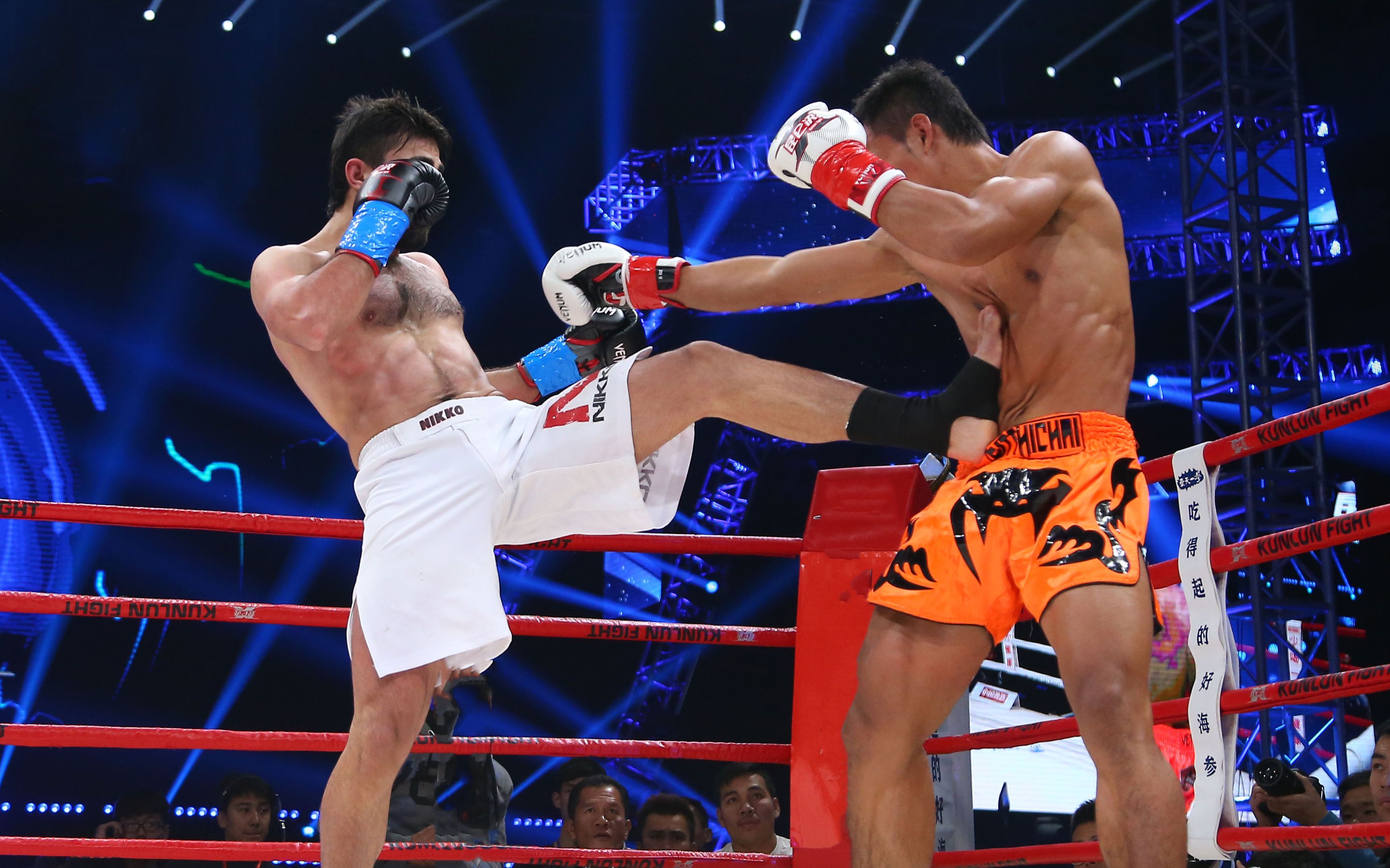 世界冠军西提猜铁腿硬怼高扫头,马拉特重拳出击顶着打惜败泰拳王