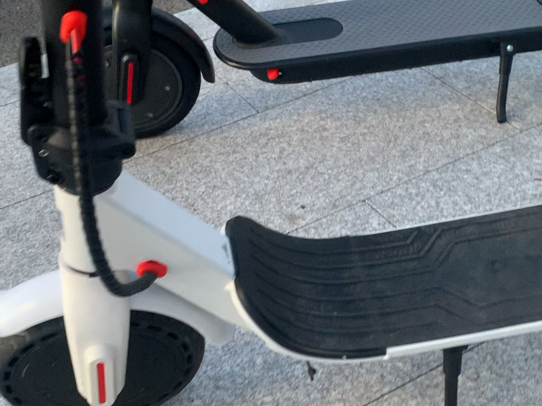 厂家直销小米m365和f10电动滑板车城市上班代步车折叠电动车#小米滑板