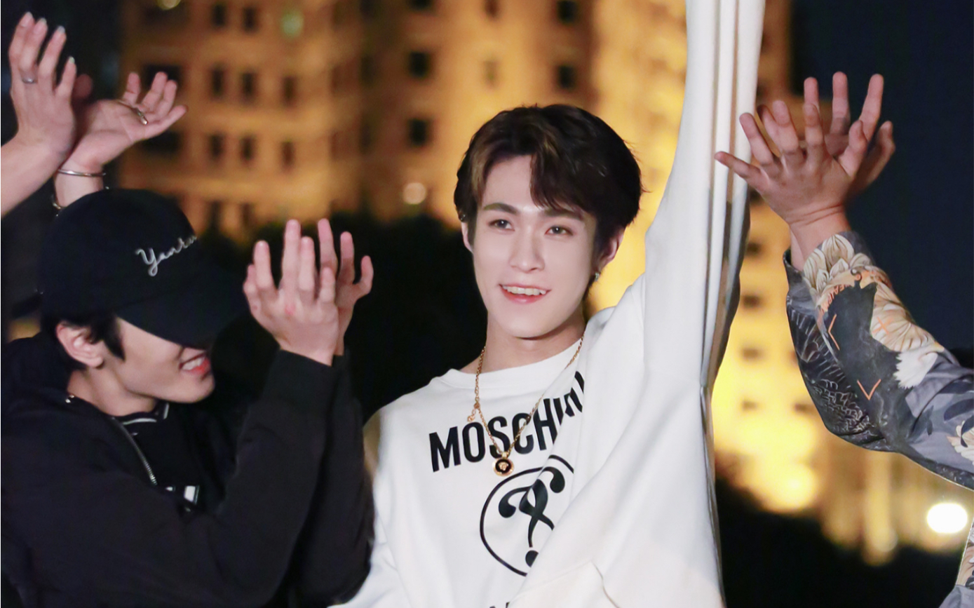 【岳岳pinkray | oner】岳岳微博视频一则