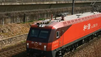 京沪线，兰局兰段HXD3D 0109牵引Z376次列车通过机位！