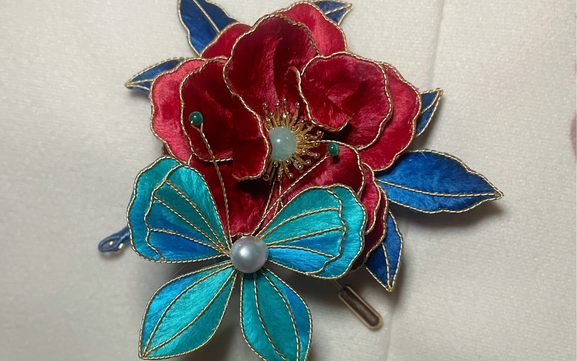 牡丹掐丝绒花胸针