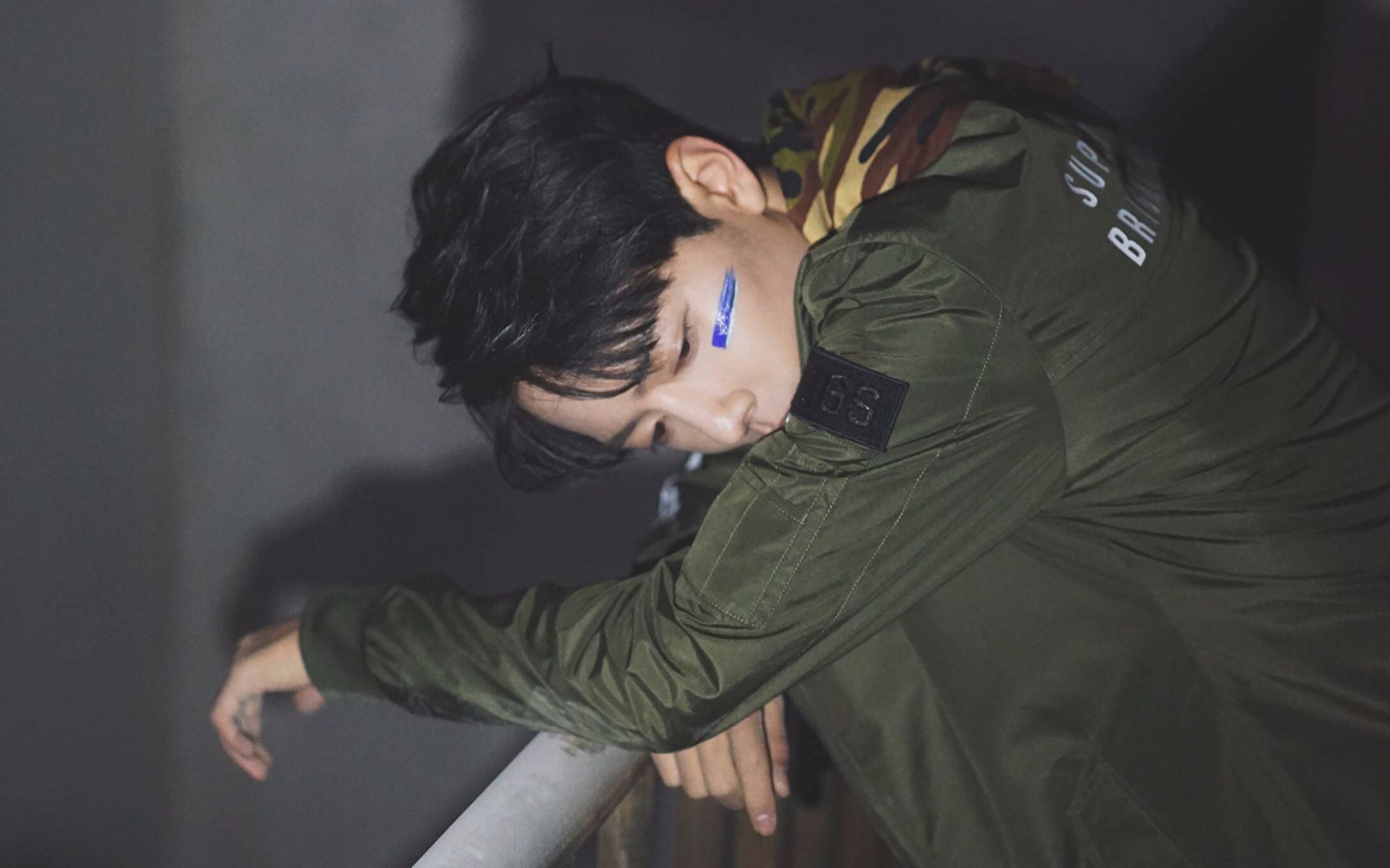 肖战 美特斯邦威2018春装飞行员夹克外套 拍摄宣传短片