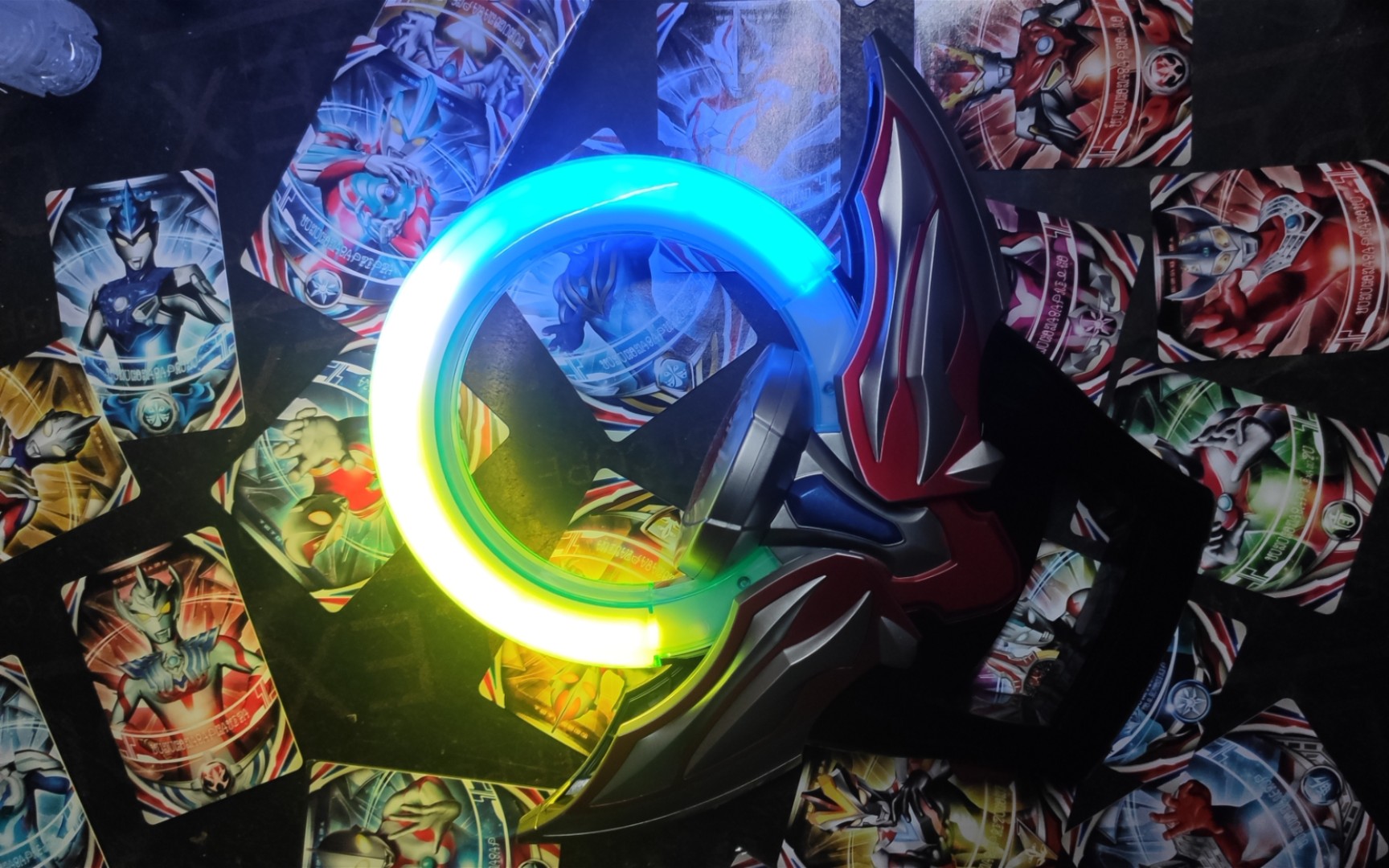 欧布ur圆环 22位奥特曼单个变身以及必杀光线