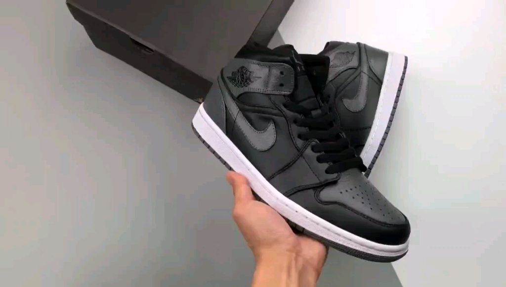 aj中帮黑灰,顶级纯原版本!