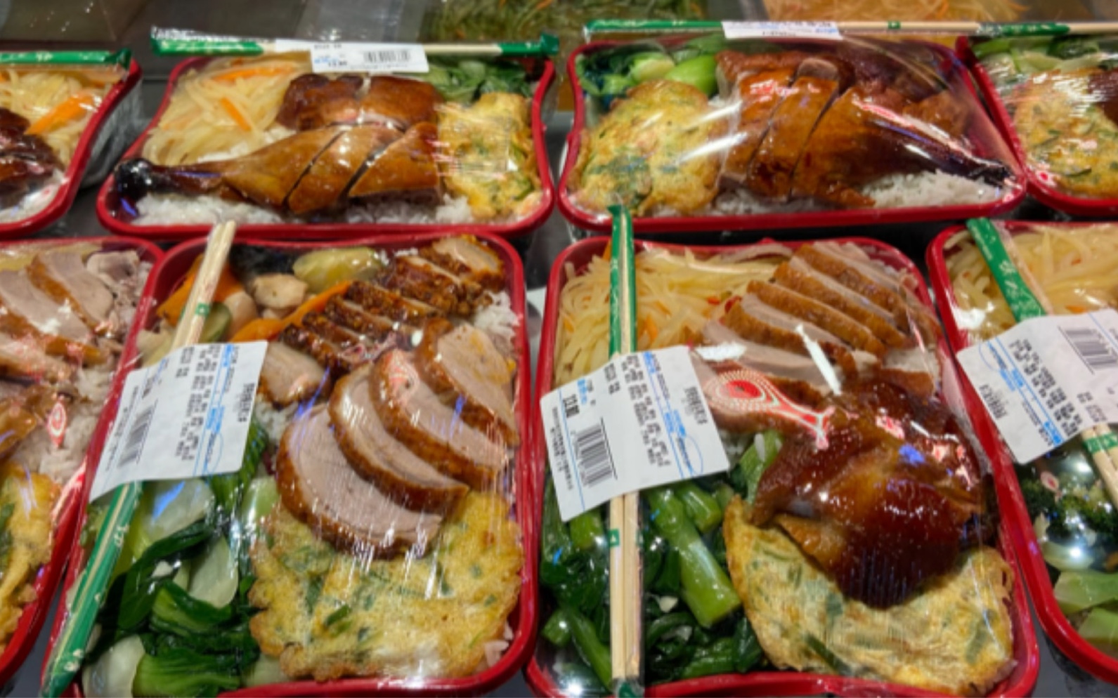 广西沃尔玛超市盒饭,13.8元一份,可以自己挑选,良心企业啊