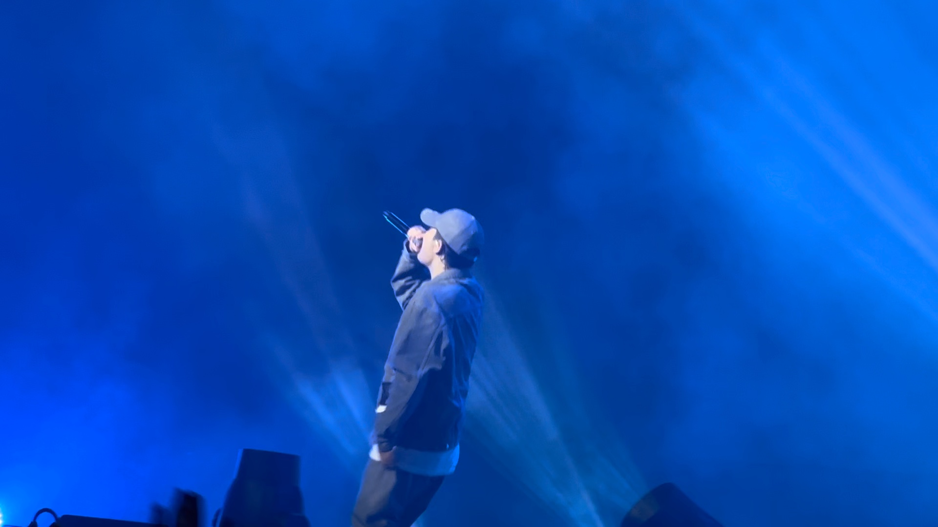 pgone新歌《光》香港首唱,帅炸了