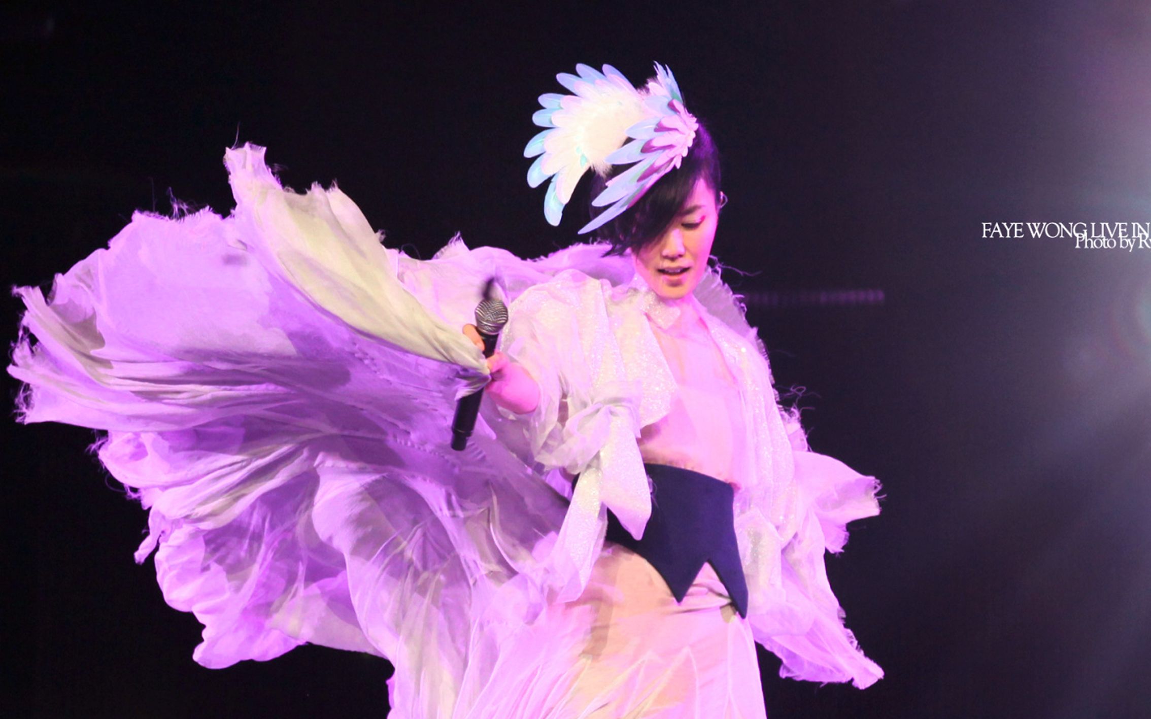 王菲闷live日本武道馆经典之作