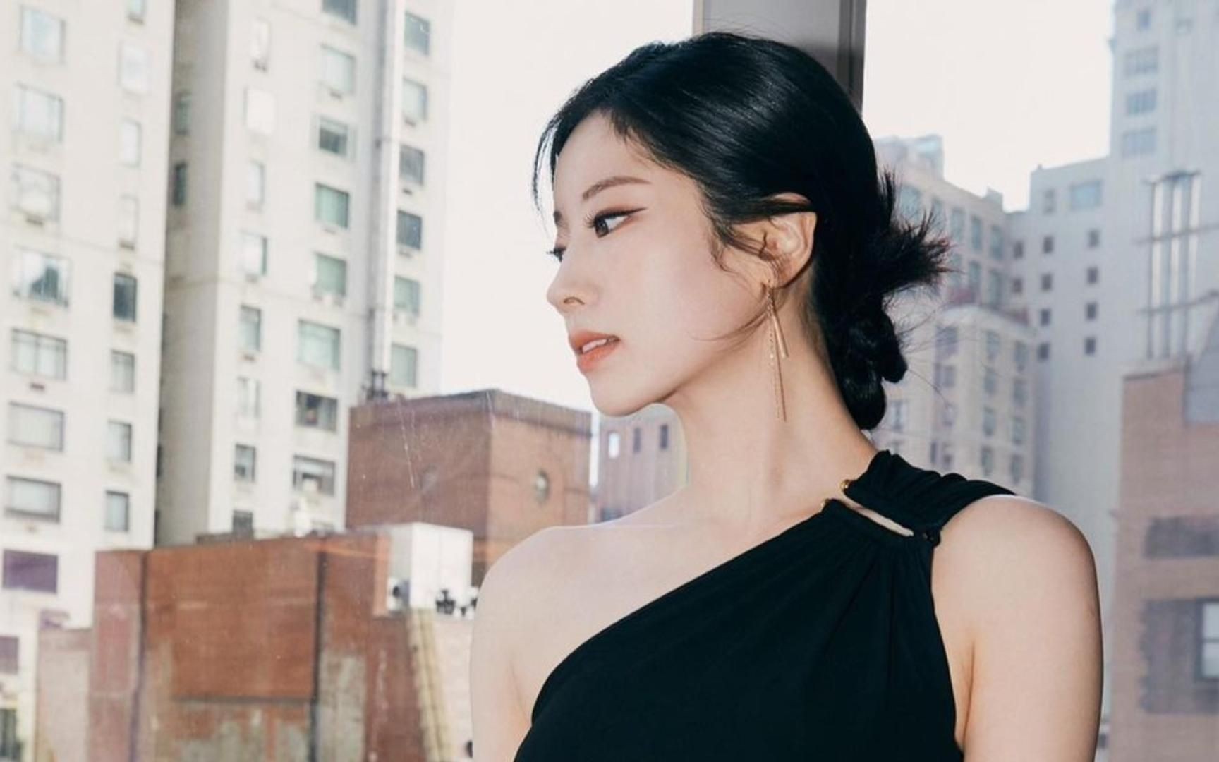 twice多贤被选为时尚品牌"michael kors"的新全球大使!