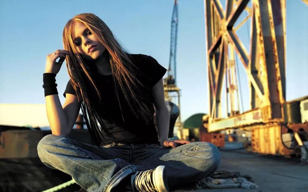 童年回忆【艾薇儿】everybody hurts 红白机风格_哔哩哔哩 (゜-゜)つ