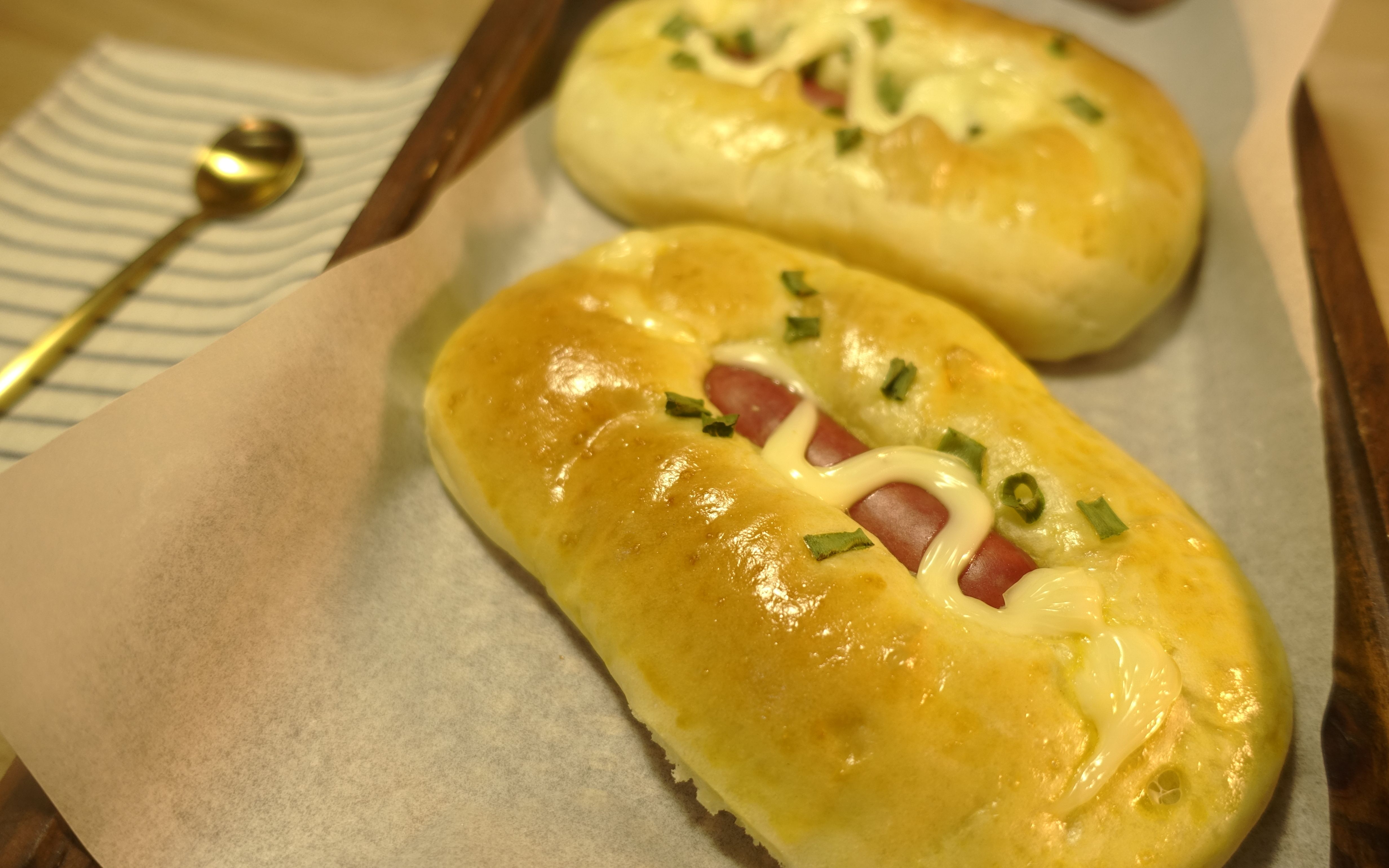 光闻就让人流口水的香肠热狗面包_哔哩哔哩 (゜-゜)つロ 干杯~-bili