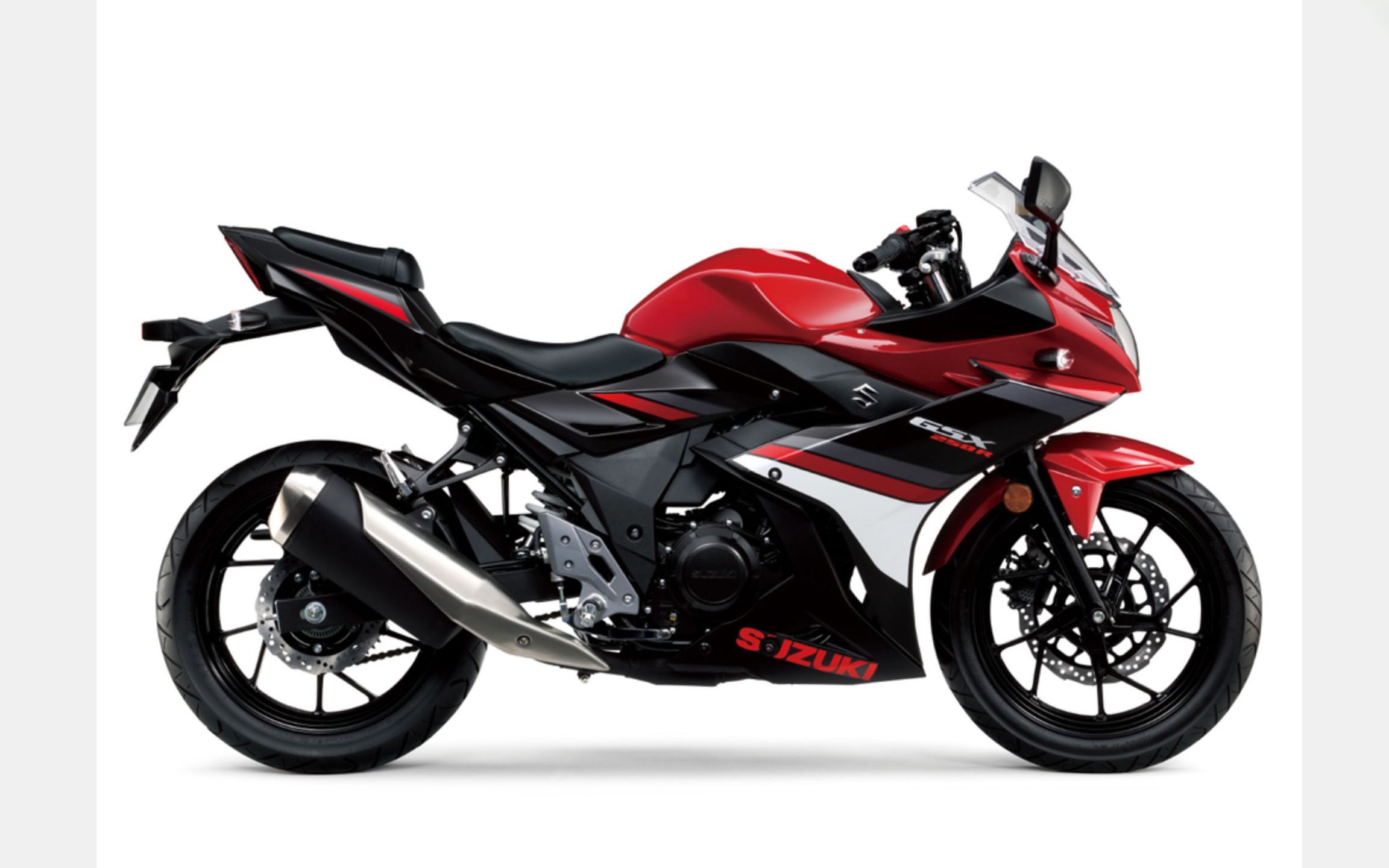 性价比之王铃木gsx250r,打工族也能买得起的跑车,售价28800元.