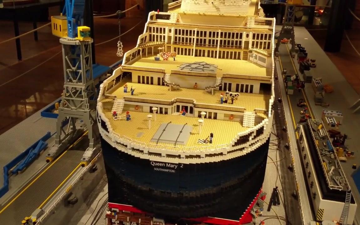 78万乐高零件打造的巨型油轮玛丽皇后2