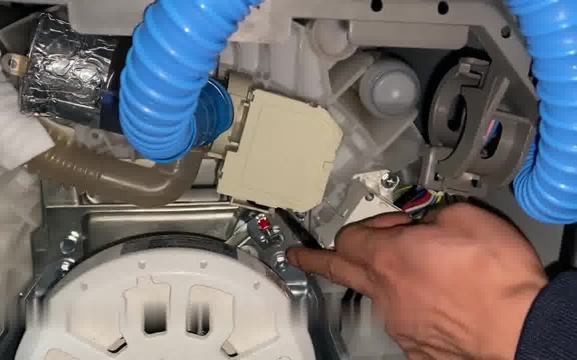 三星滚筒洗衣机洗一半显示4c.天气316度,!