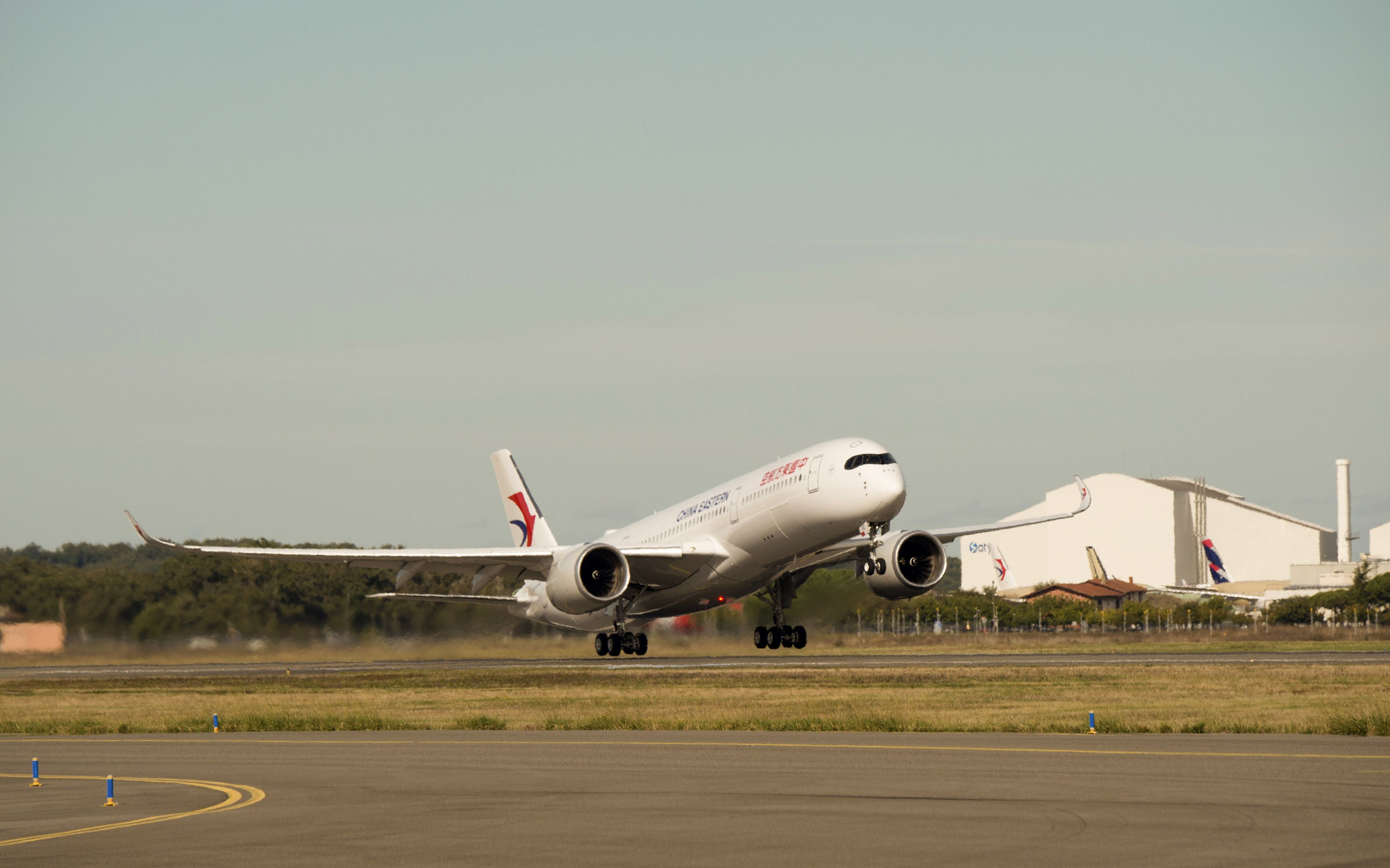制作东航空客a350,这个涂装怎么样?_哔哩哔哩_bilibili