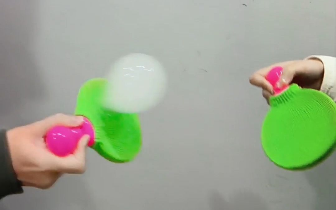 不敢想象把这个泡泡乒乓球带回宿舍会有多么好玩