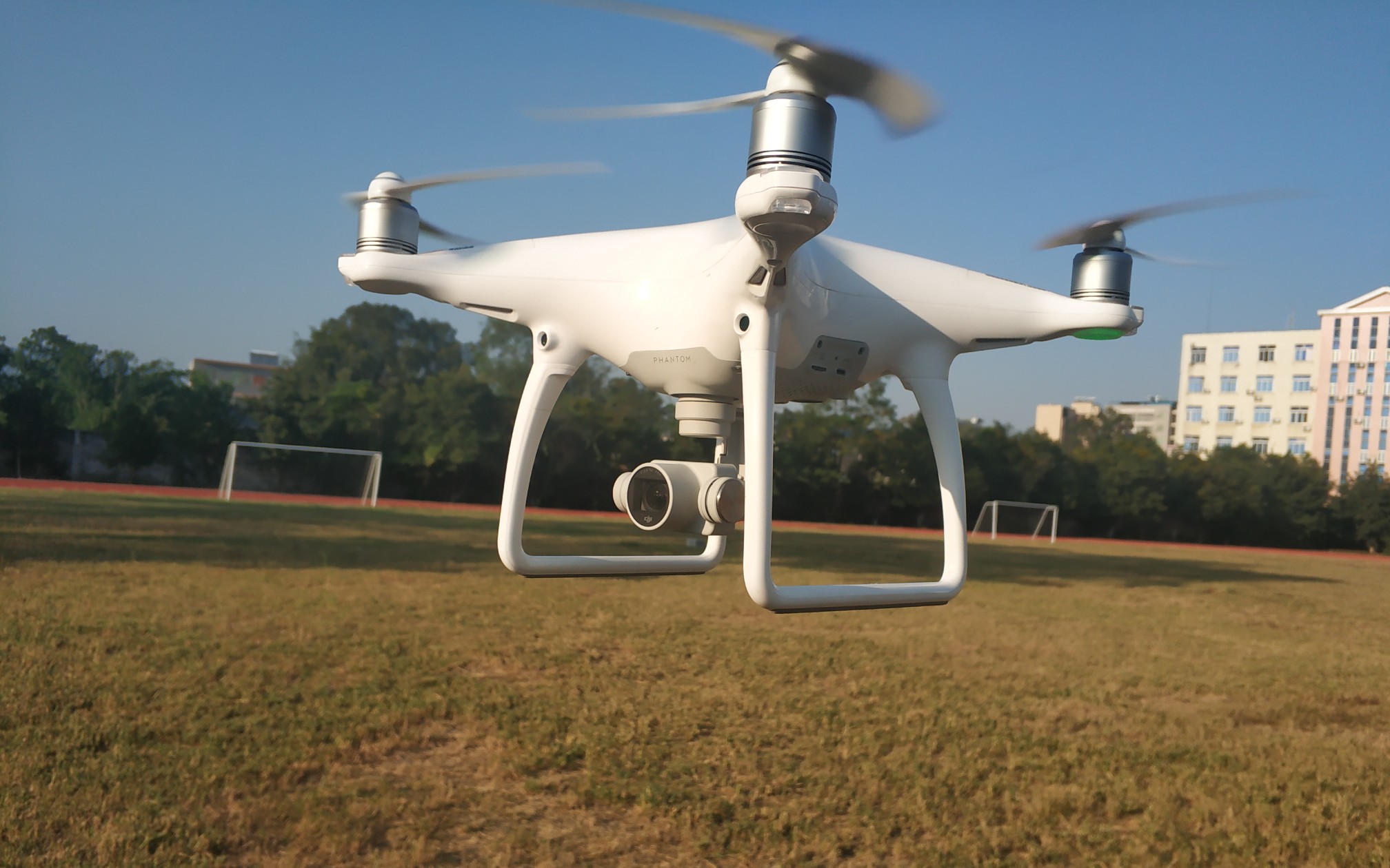 大疆精灵4高级飞手最基本的操作