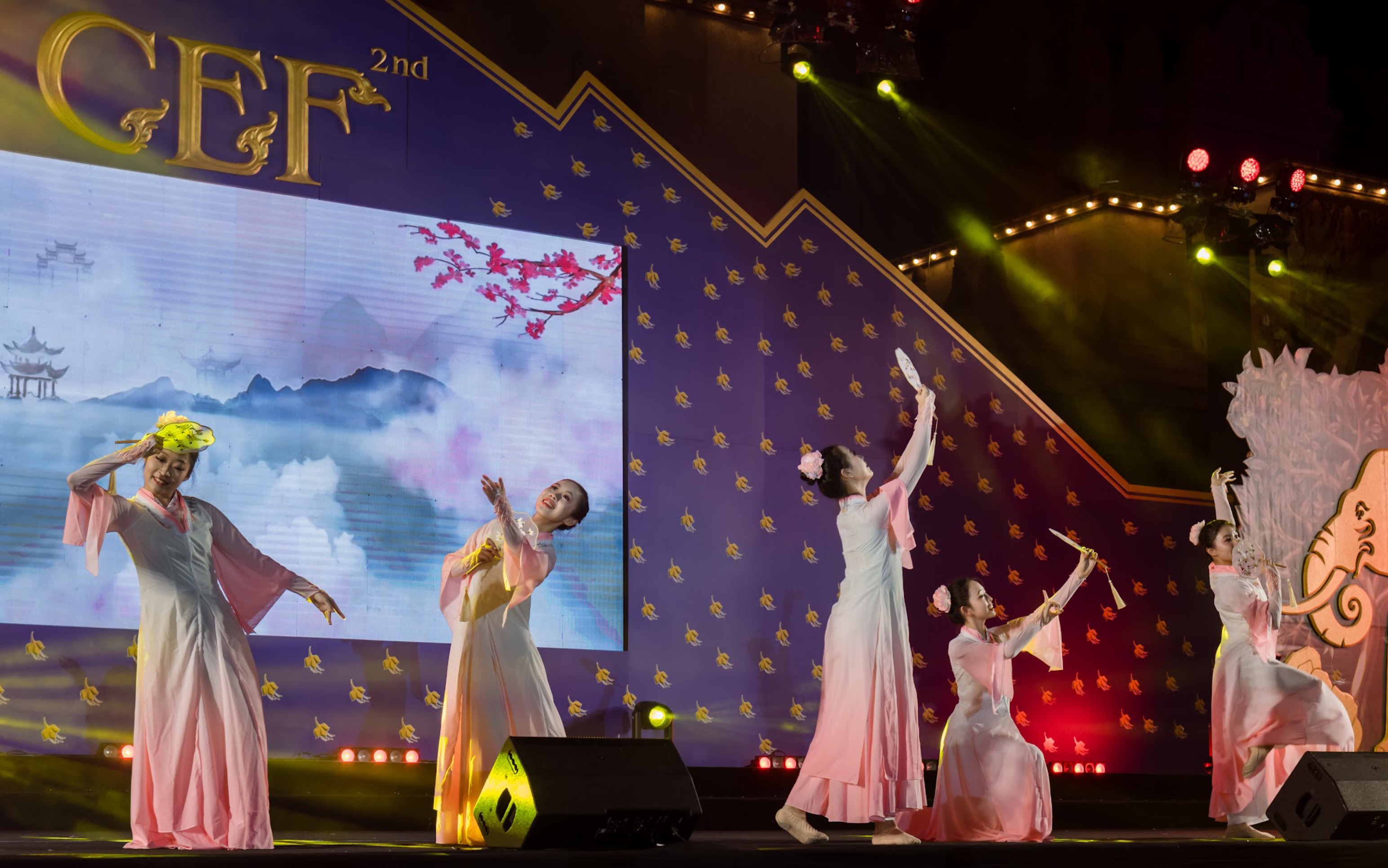 02.05泰国素林府】舞蹈《能不忆江南》thailand61cef