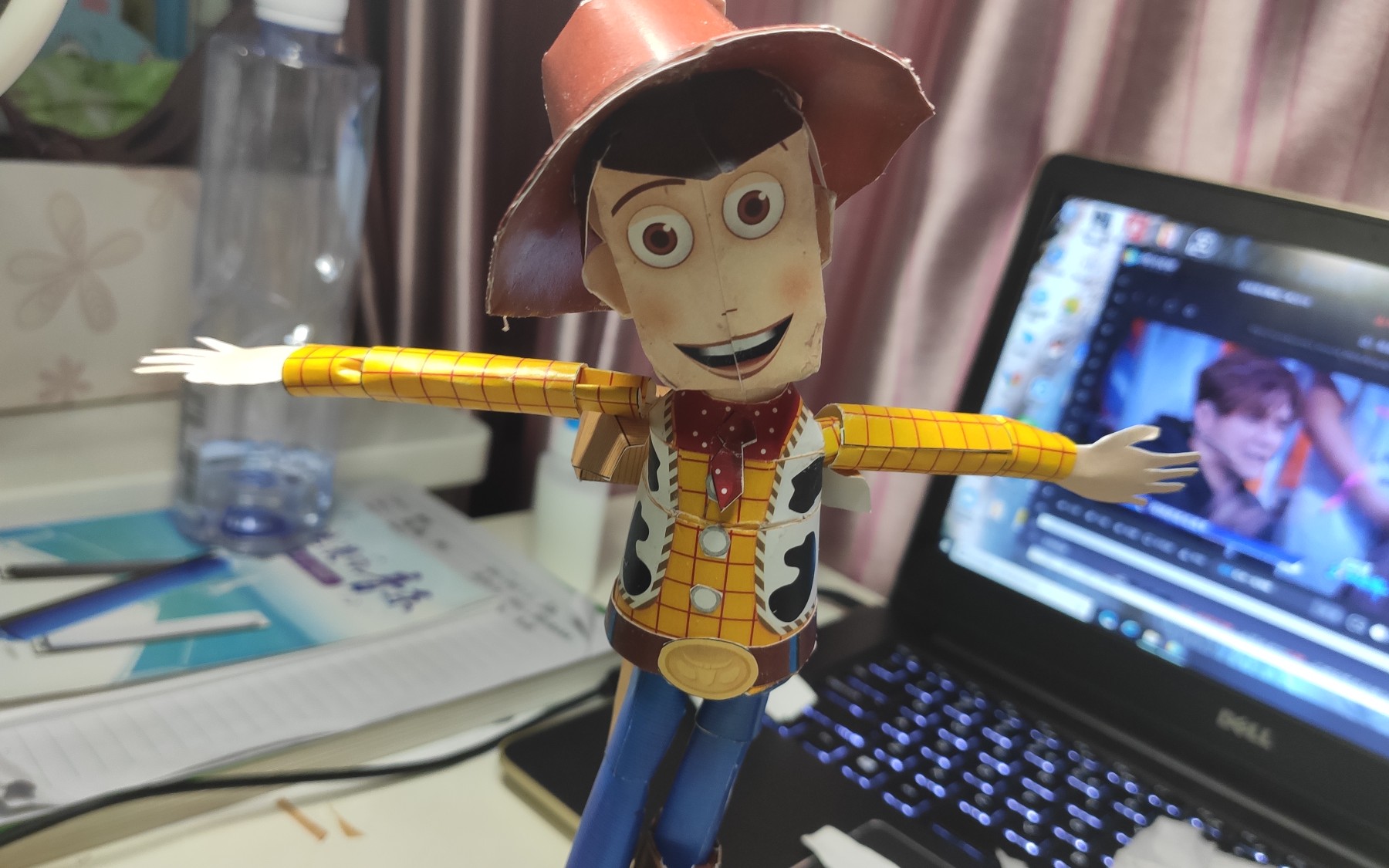 你的牛仔很忙——玩具总动员——伍迪_哔哩哔哩 (゜-゜)つロ 干杯