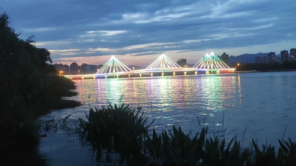 西峡灌河彩虹桥延时摄影