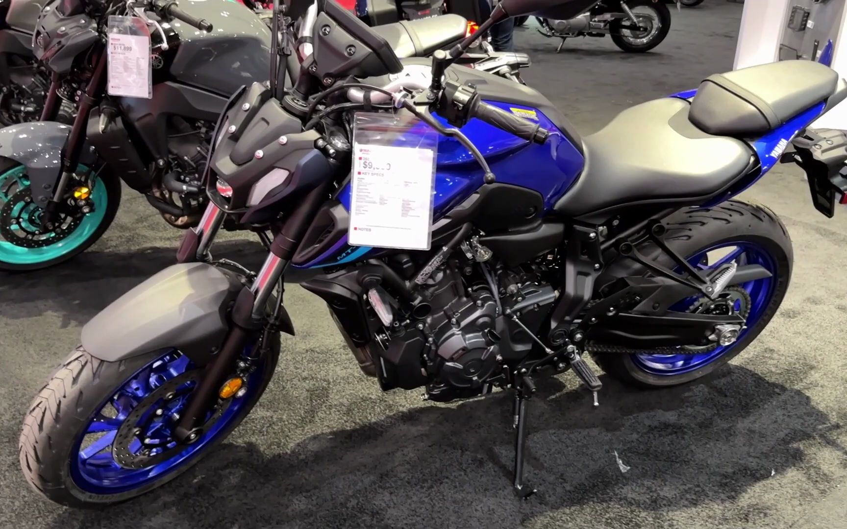 2023款雅马哈mt-07