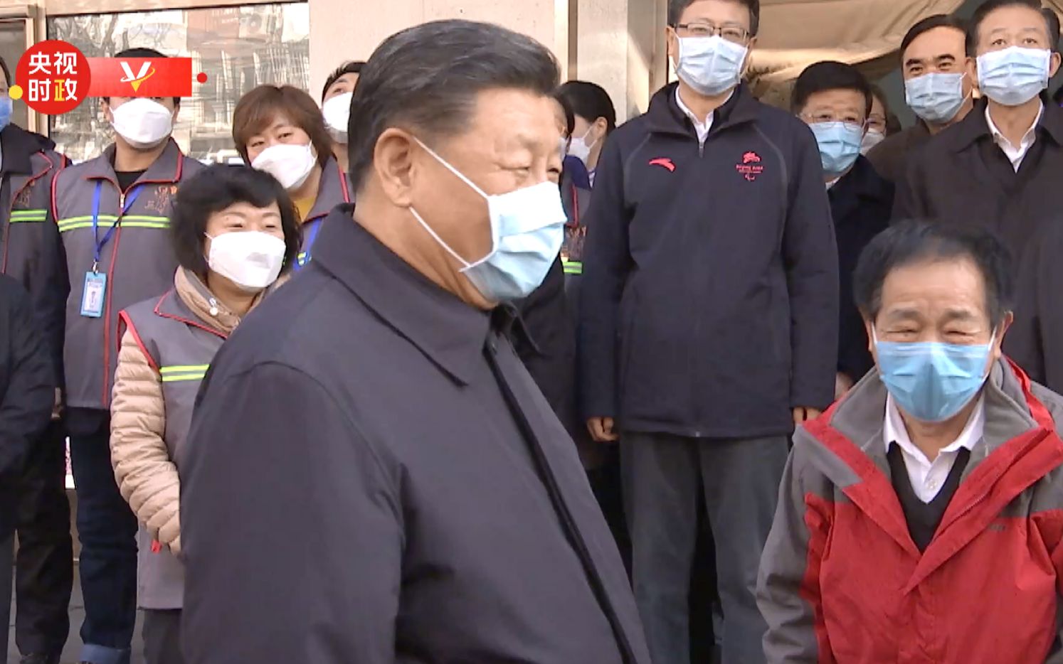 习近平:非常时期不握手了,但咱们一定能克服疫情!