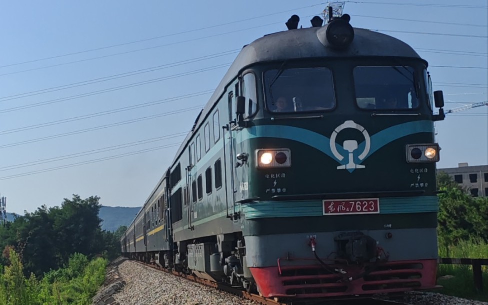 威铁威段·k1065(武昌-威海)威海南站接近