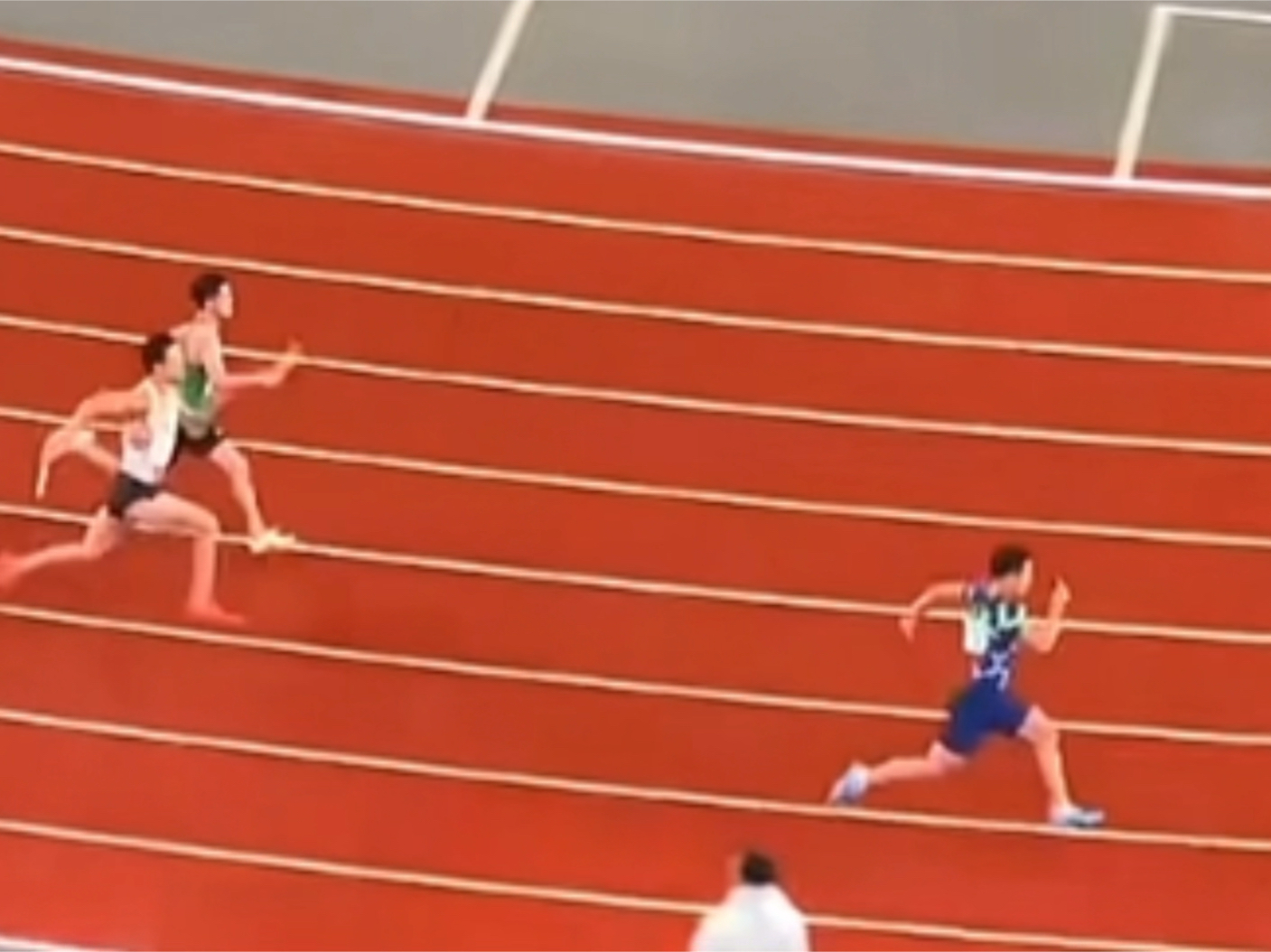 苏炳添圆月弯刀前侧技术