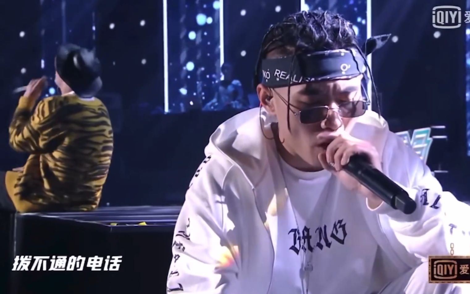 【KEY.L刘聪】演唱不一样的【黄土高坡】明明可以靠颜值，却要靠才华~