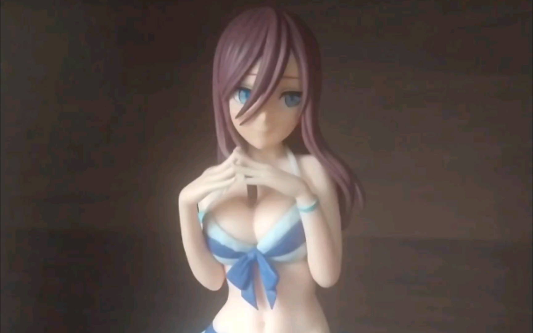 世嘉三玖泳装景品_哔哩哔哩_bilibili