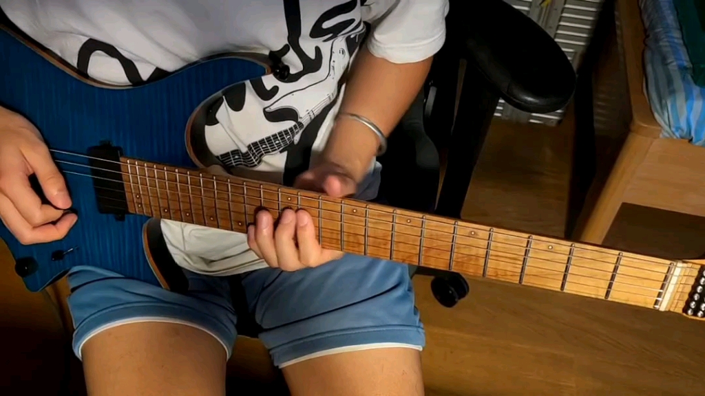 高桥优ヤキモチ吃醋起风了日文原唱间奏部分电吉他solo