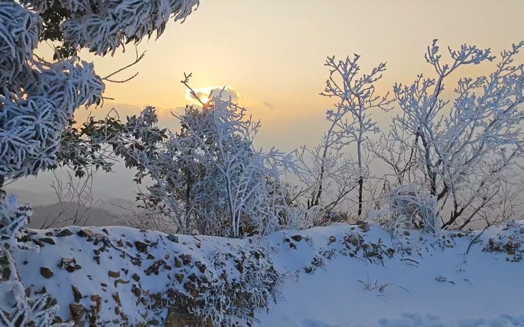 [图]一睹九嶷雪景，宛如踏入梦境的纯净天堂