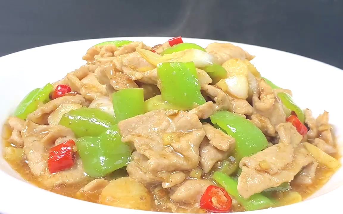 酒店厨师长分享葱爆肉正确做法.肉片鲜香,滑嫩多汁,葱香浓郁!