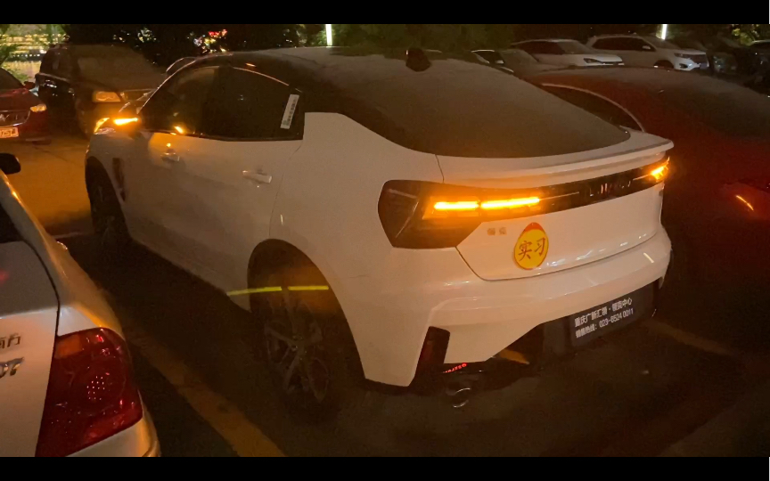 领克05解锁关锁迎宾灯光效果