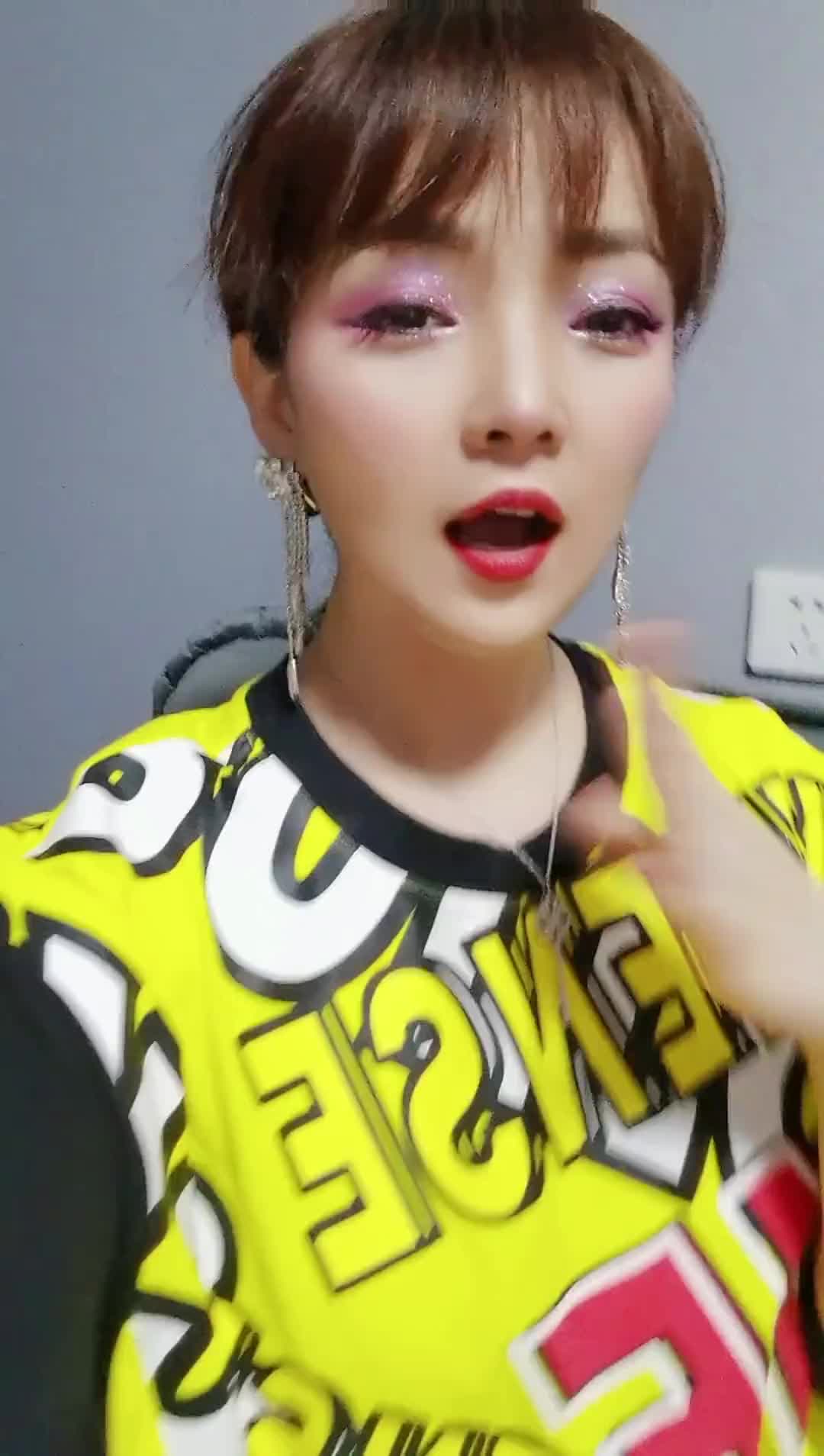 斯琴高丽慕容晓晓我们见面啦