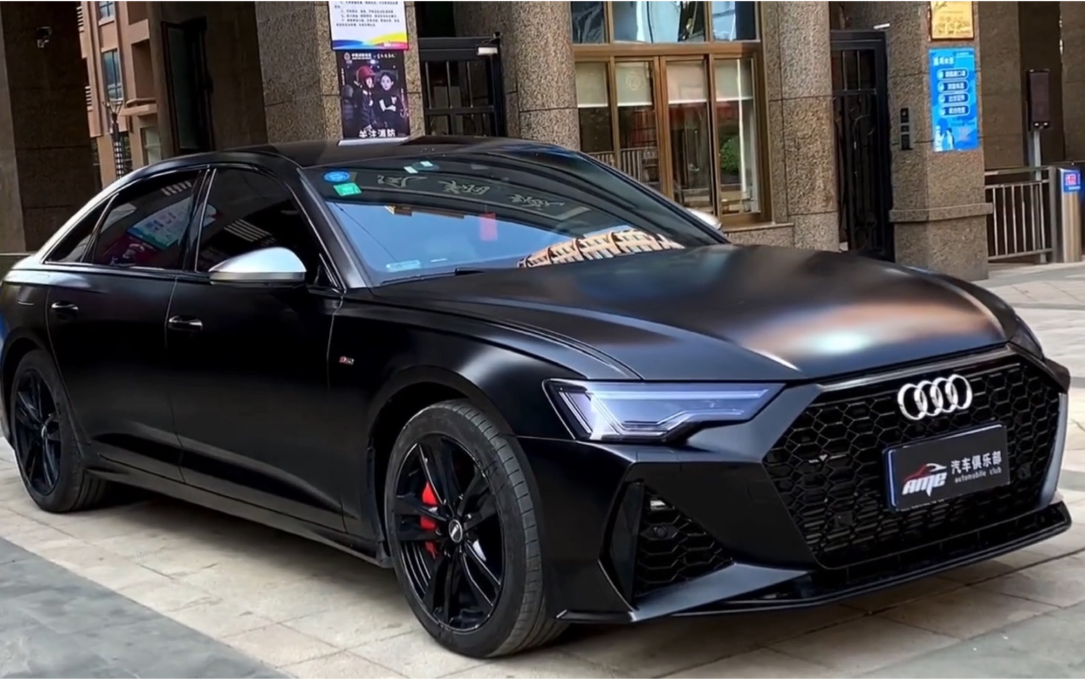 新款奥迪a6l全车黑化改色贴膜,帅气黑武士效果,运动气息爆棚