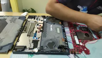 4.9万ROG玩家国度高端系-冰刃4双屏笔记本电脑拆解