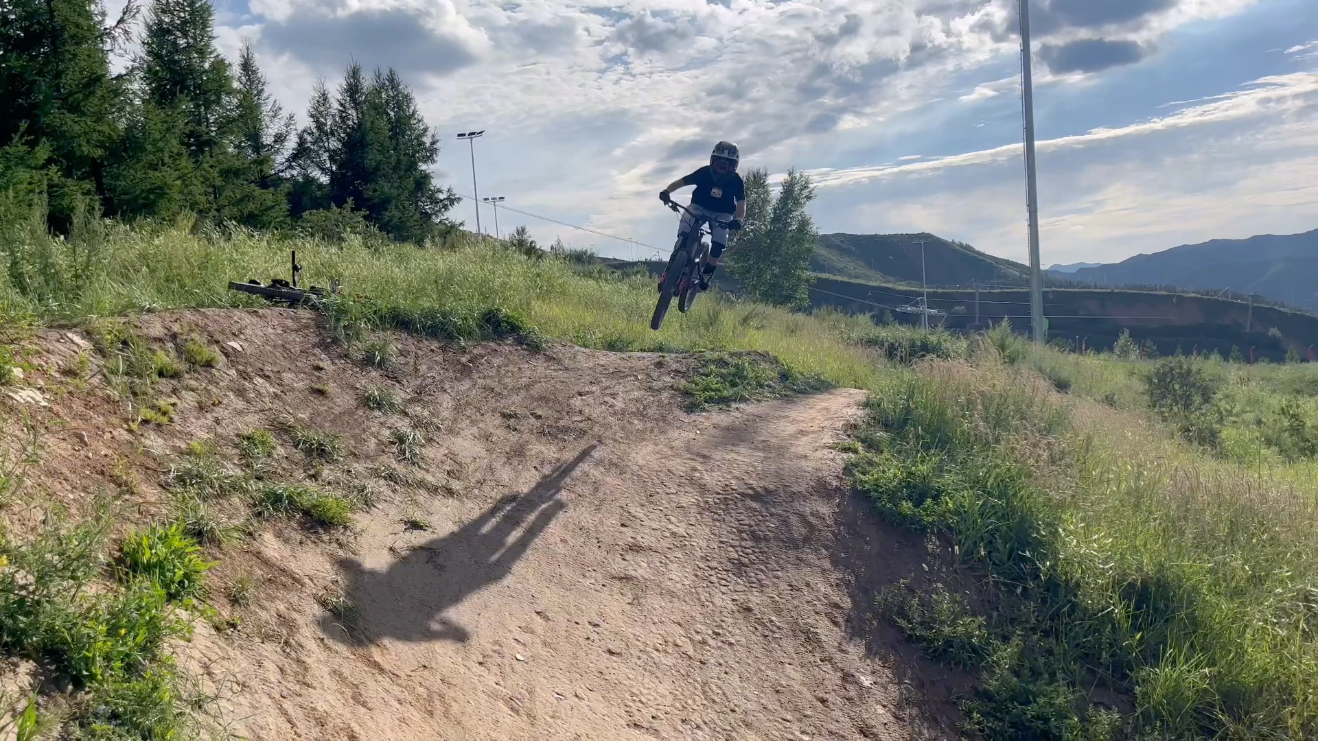 富龙山地车公园