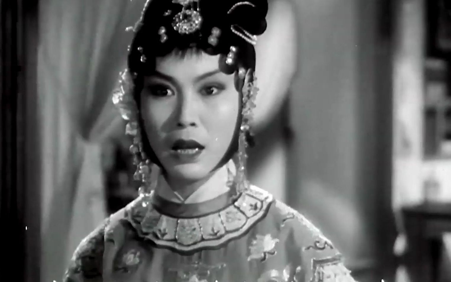 [图]《女驸马》1959年 导演: 刘琼 主演: 严凤英 / 王少舫 / 潘璟琍 / 张云风 / 熊少云