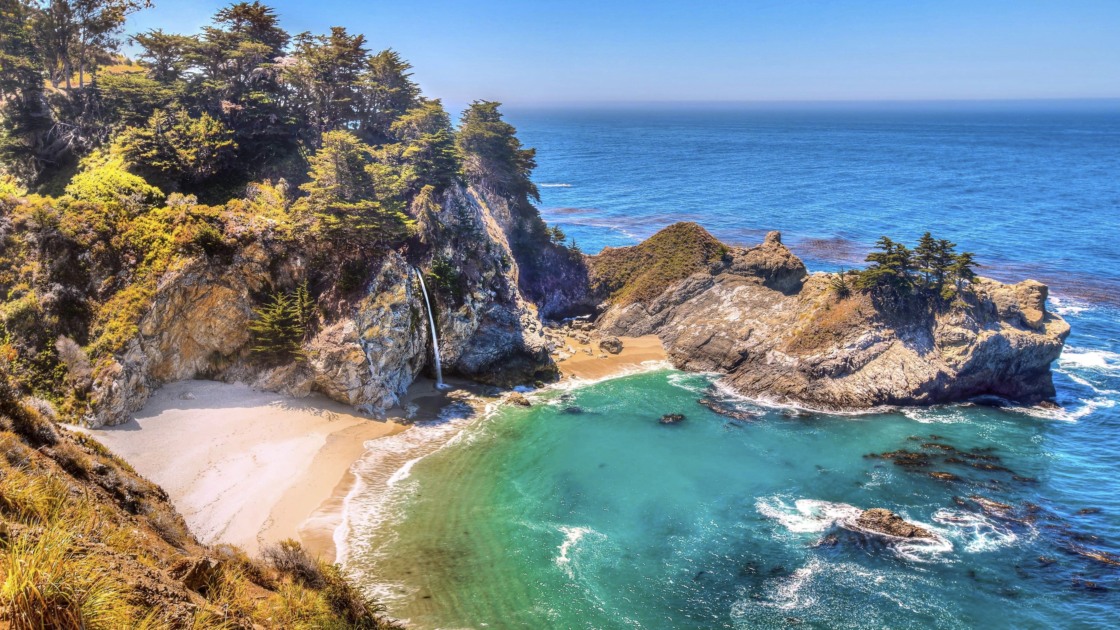 加利福尼亚州,大苏尔的麦克维瀑布(08 jamie friedland / getty