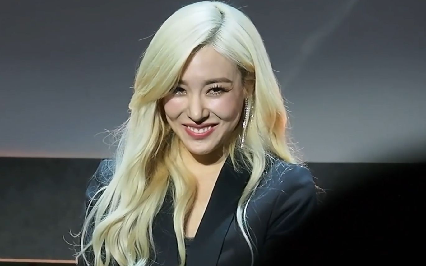 少女时代 tiffany young born again 现场版_哔哩哔哩 (゜-゜)つロ