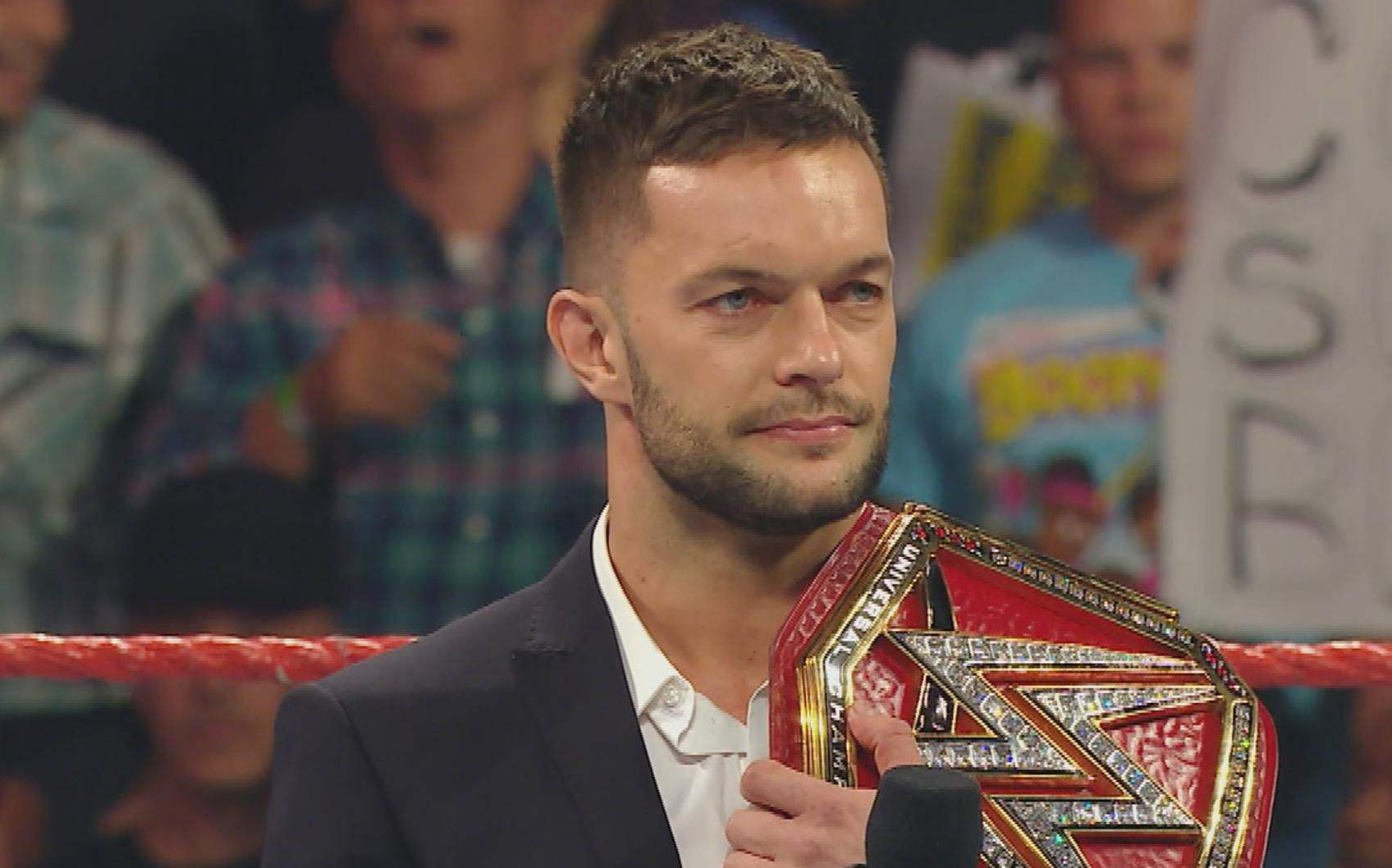 wwe 2k17 芬巴洛尔对战凯文欧文斯!