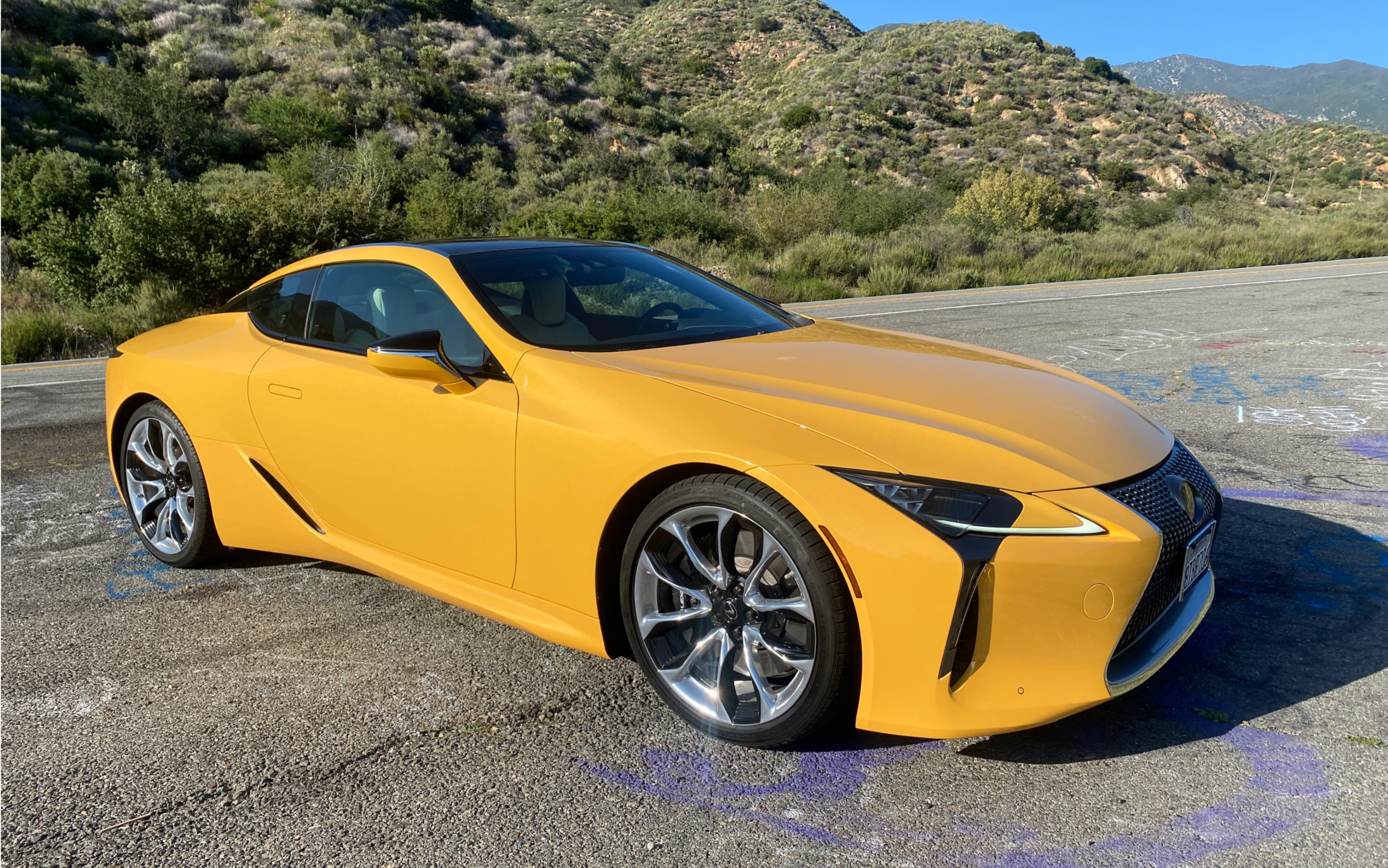 视频原创:谁说雷克萨斯lc500只有h,来听听la家中的v8声浪_哔哩哔哩