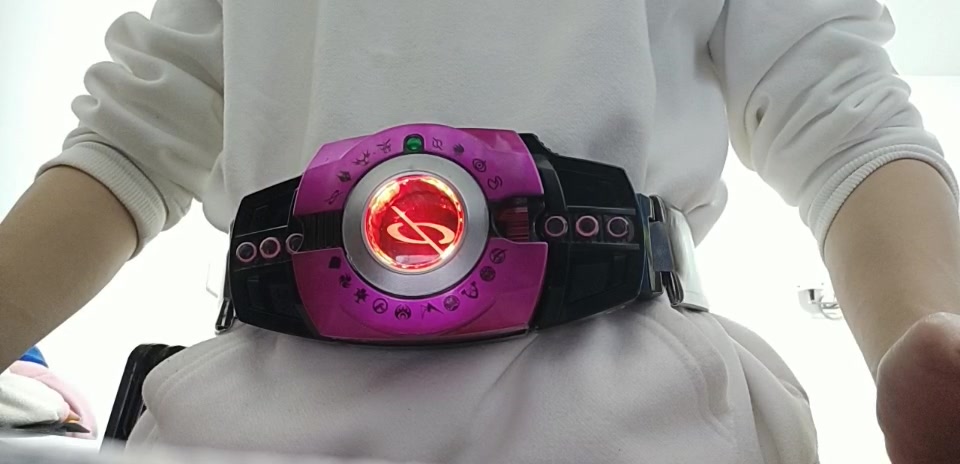 巧爷系列卡片测试假面骑士帝骑品红腰带