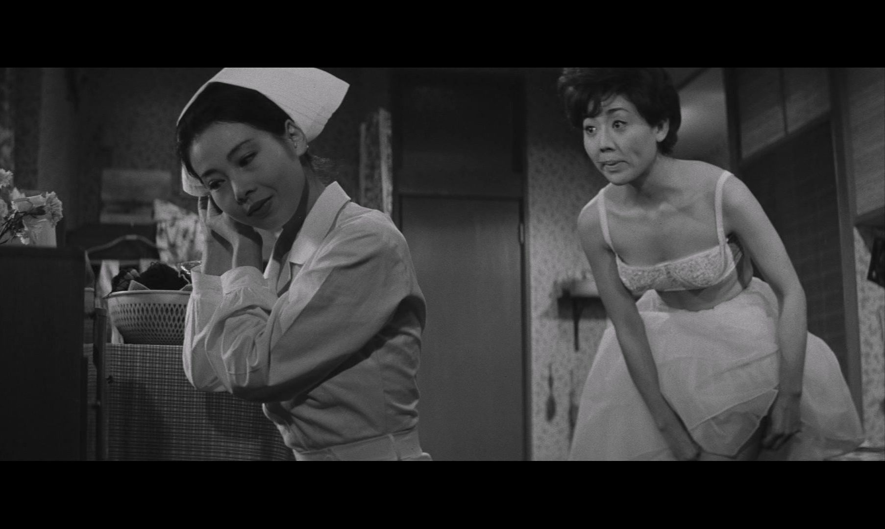 【影视剪辑/日本电影】背后の人 (1965) 路加奈子穿丝袜哔哩哔哩bilibili