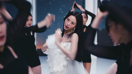 金智秀 jisoo 《flower》最新舞蹈表演视频