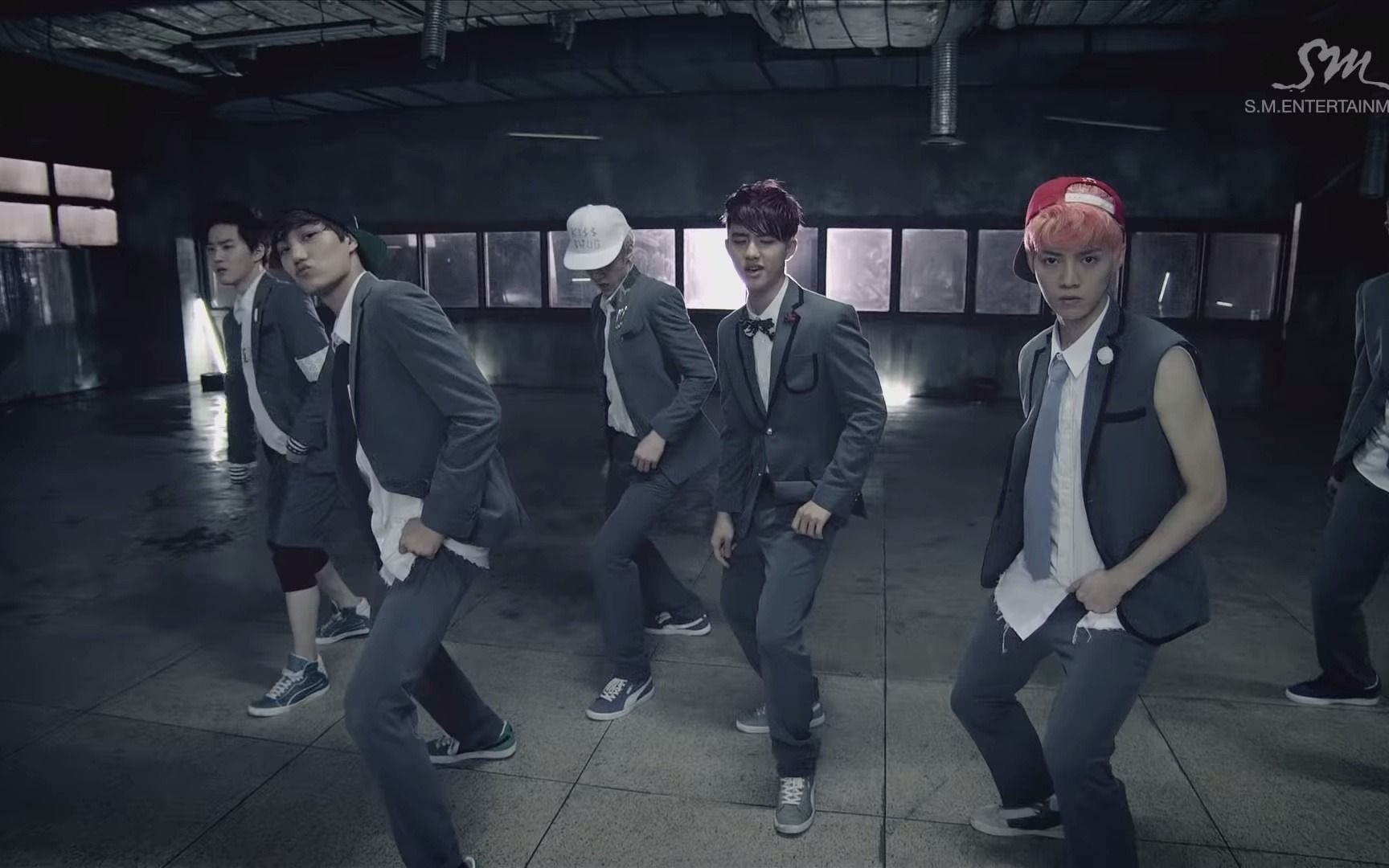 exo 咆哮 mv