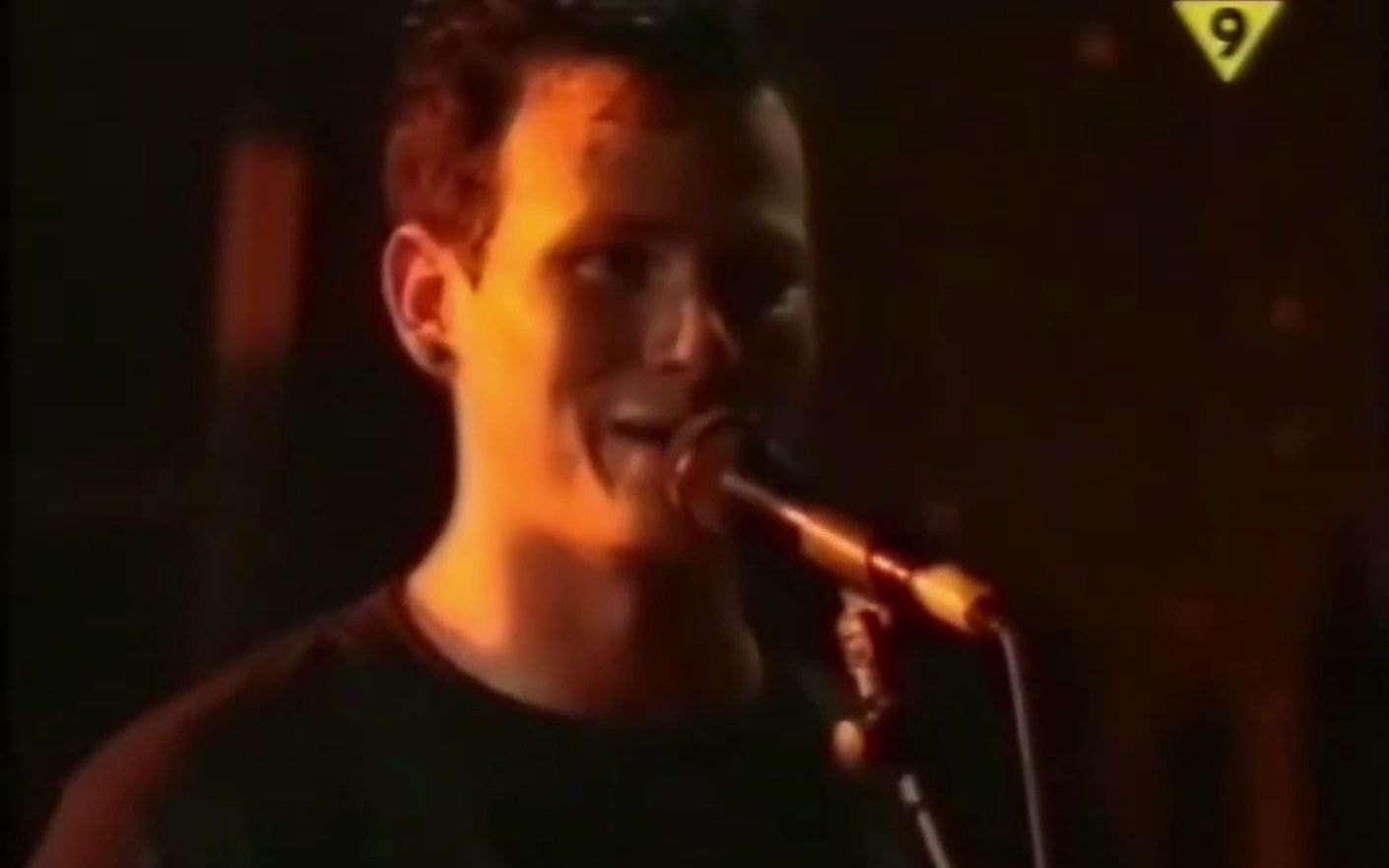 [图]【字幕】【Blink 182】Going Away To College (Live at Electric Ballroom, London 1999)