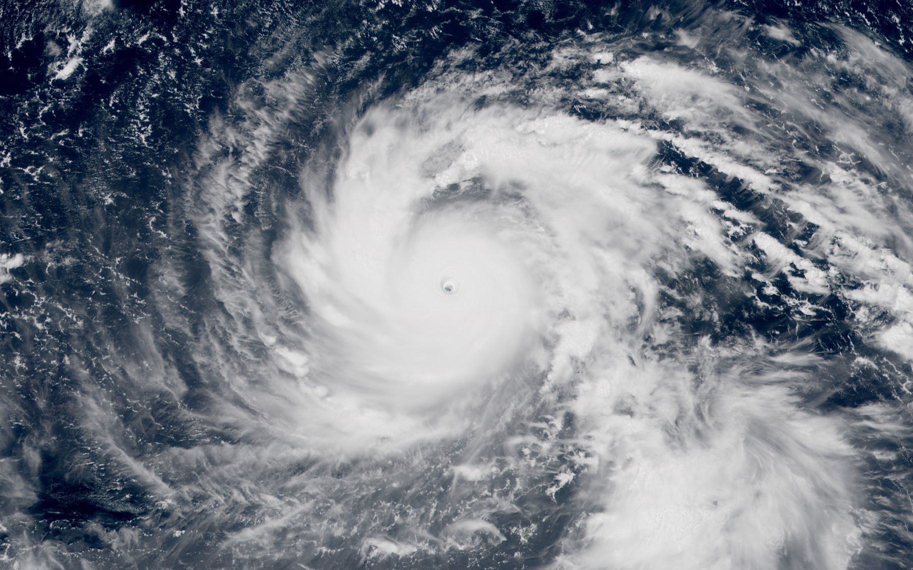 201821(201825w)-台风(五级飓风-超强台风)-飞燕(jebi)-himawari-8